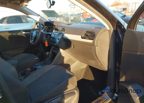 2018 Volkswagen Tiguan 2.0T S z USA, uszkodzony, nr VIN 3VV0B7AX5JM114705